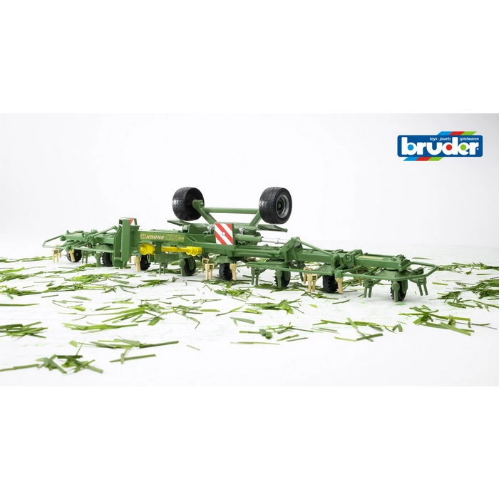 BRUDER 02224 - Krone Zettwender KWT 8.82 3 BRUDER 02224 - Krone Zettwender KWT 8.82