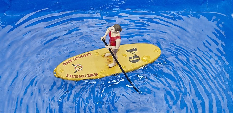 Bruder Bworld 62785 - Bworld Life Guard Mit Stand Up Paddle 3 Bruder Bworld 62785 - Bworld Life Guard Mit Stand Up Paddle - Image 2